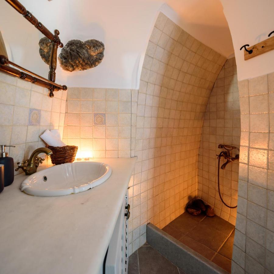 Cave House Martrona Villa Foinikiá Buitenkant foto